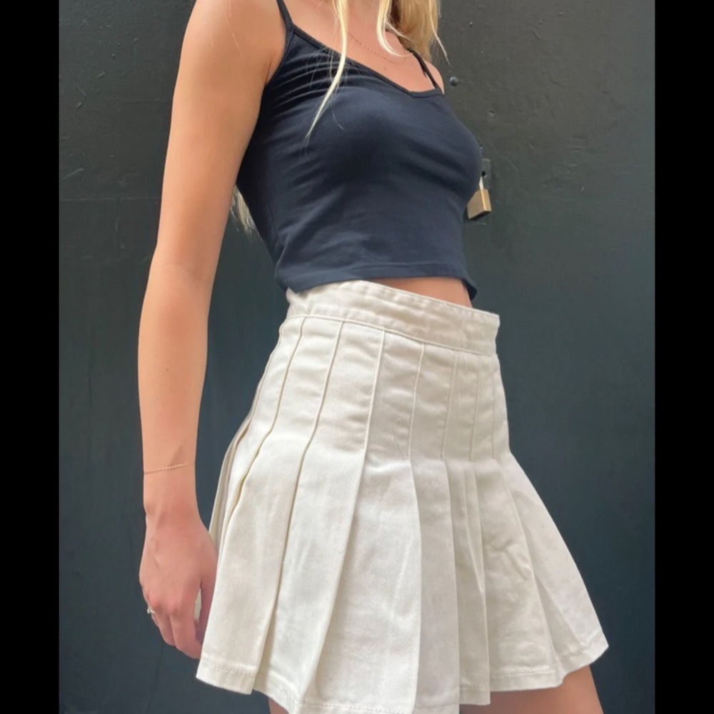 Brandy Melville - Pleated Cream Mini Skirt